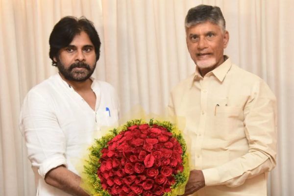 Chandrababu Naidu, Pawan Kalyan come together in Vijayawada